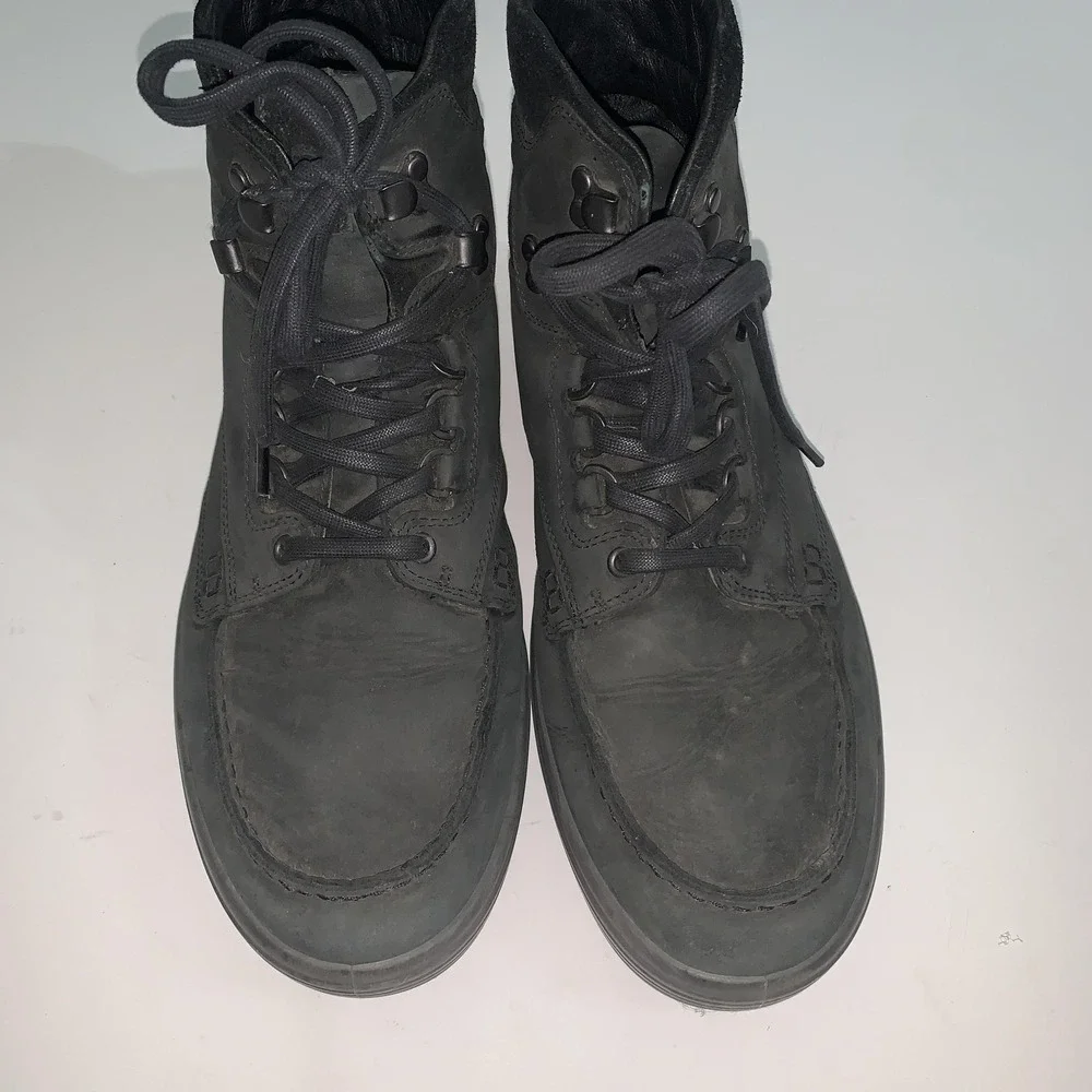 ECCO Boots Mens Size 11 Black Nubuck Combat Ankle Lace Up Casual Shoes